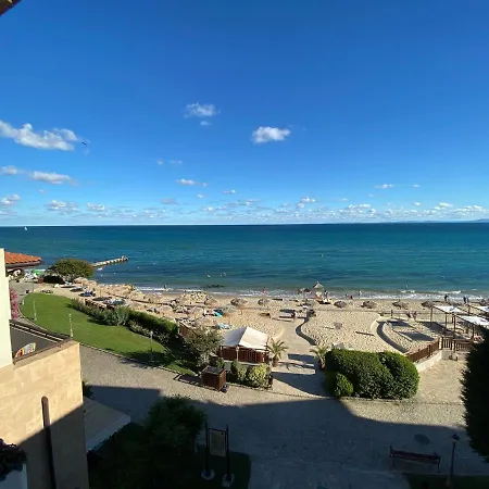 Apartment Garden Of Eden B3-2 Private One Bedroom *
